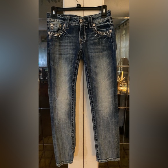 Buckle Miss Me Jeans - Picture 1 of 3